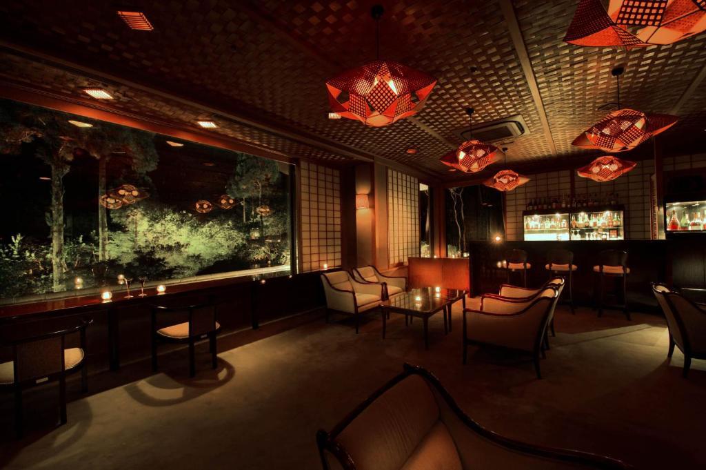 Oku Yugawara Tsubaki Hotel Bagian luar foto