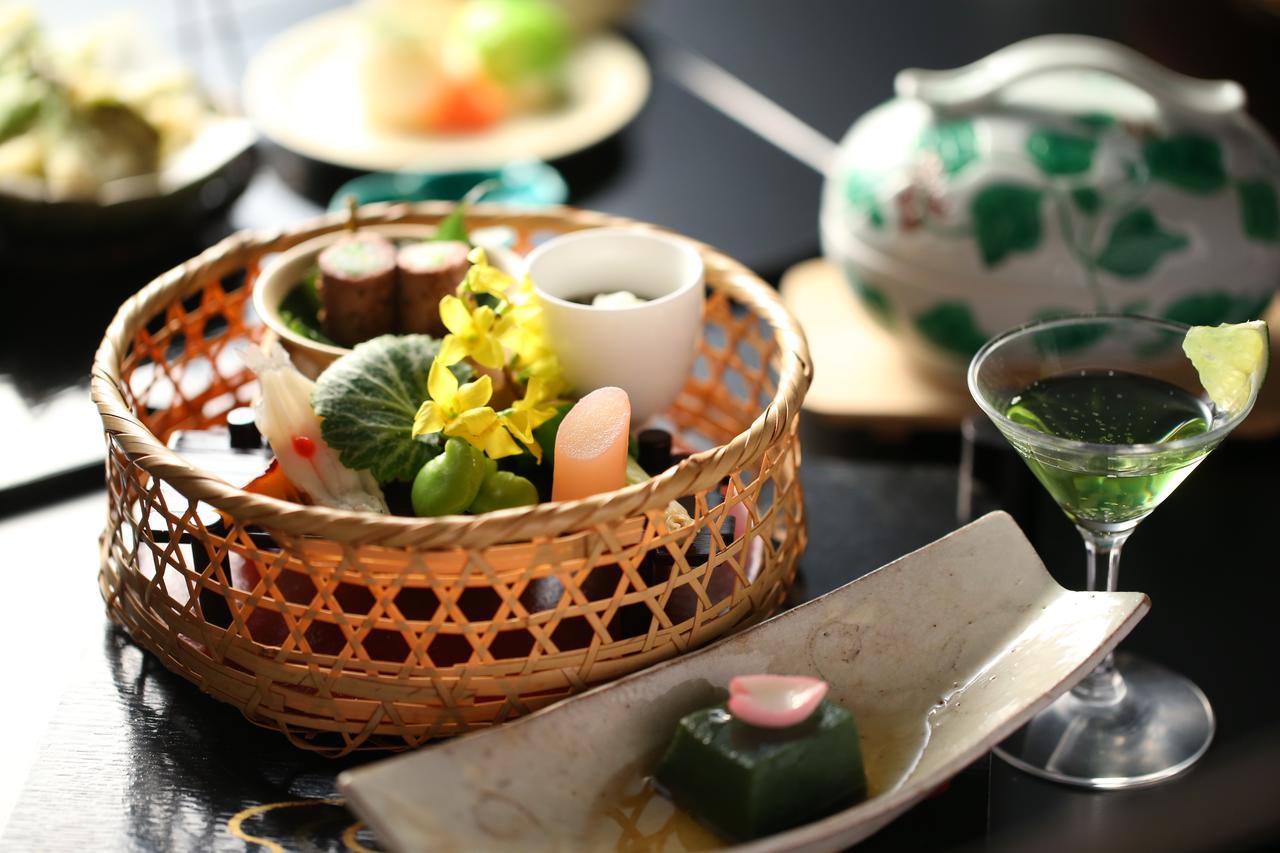 Oku Yugawara Tsubaki Hotel Bagian luar foto