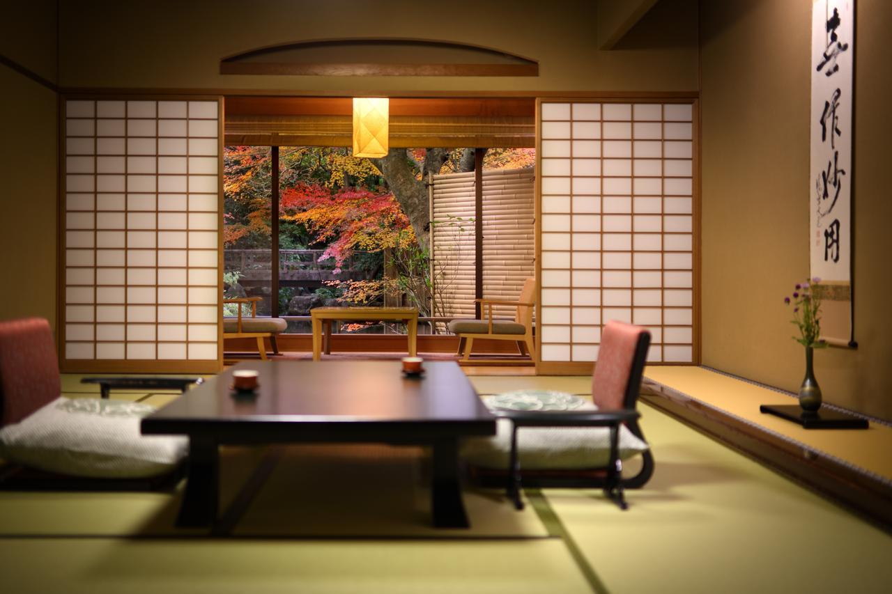 Oku Yugawara Tsubaki Hotel Bagian luar foto